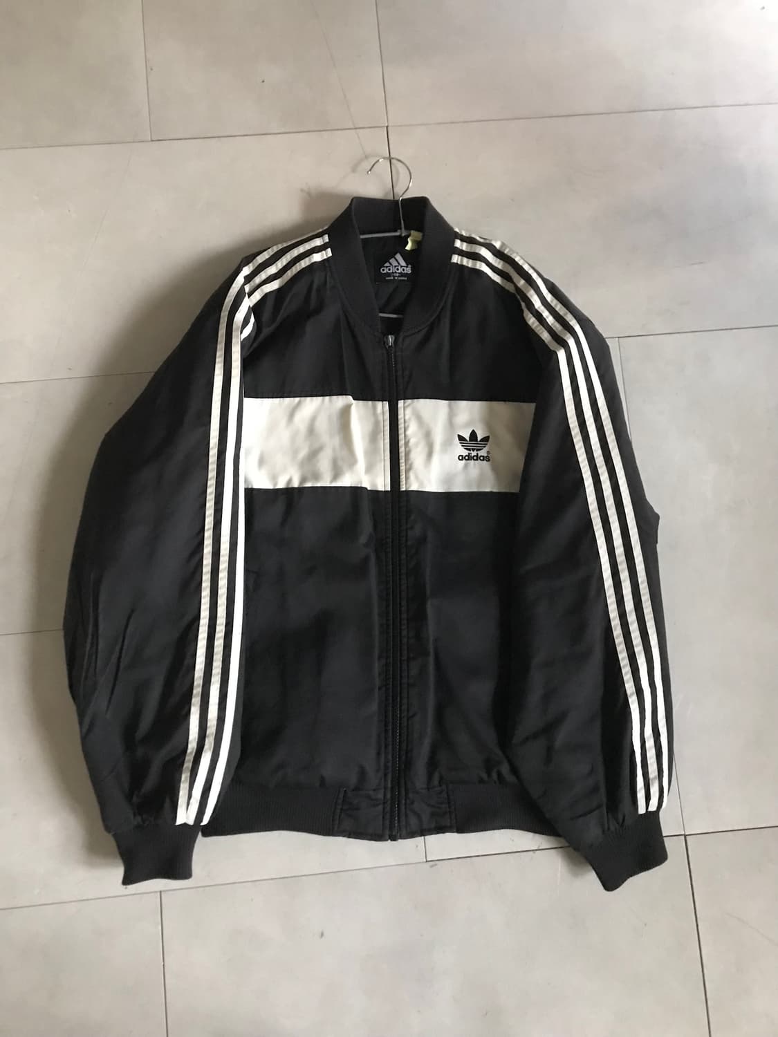 아디다스 90s 흰검 누빔패딩 상품이미지8