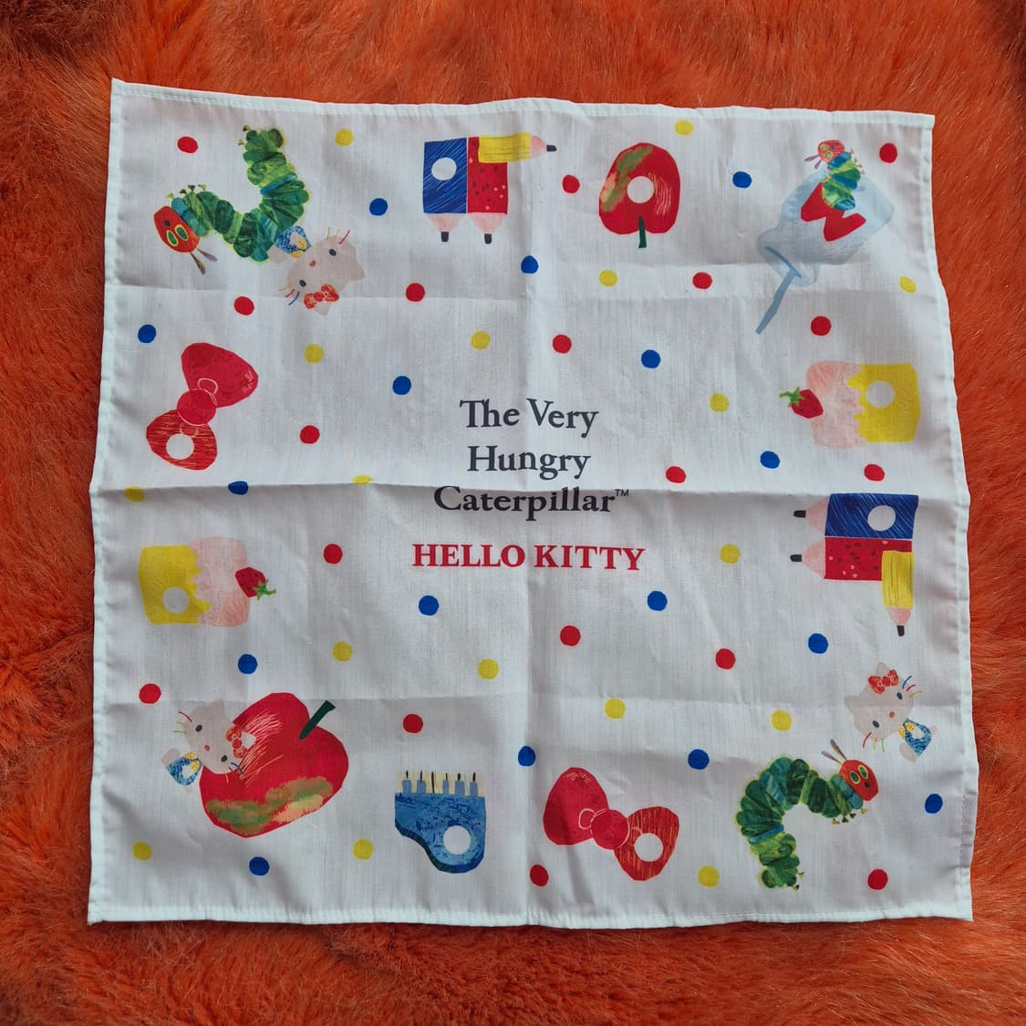 배고픈 애벌레 헬로키티 런치 매트 수건 상품이미지1