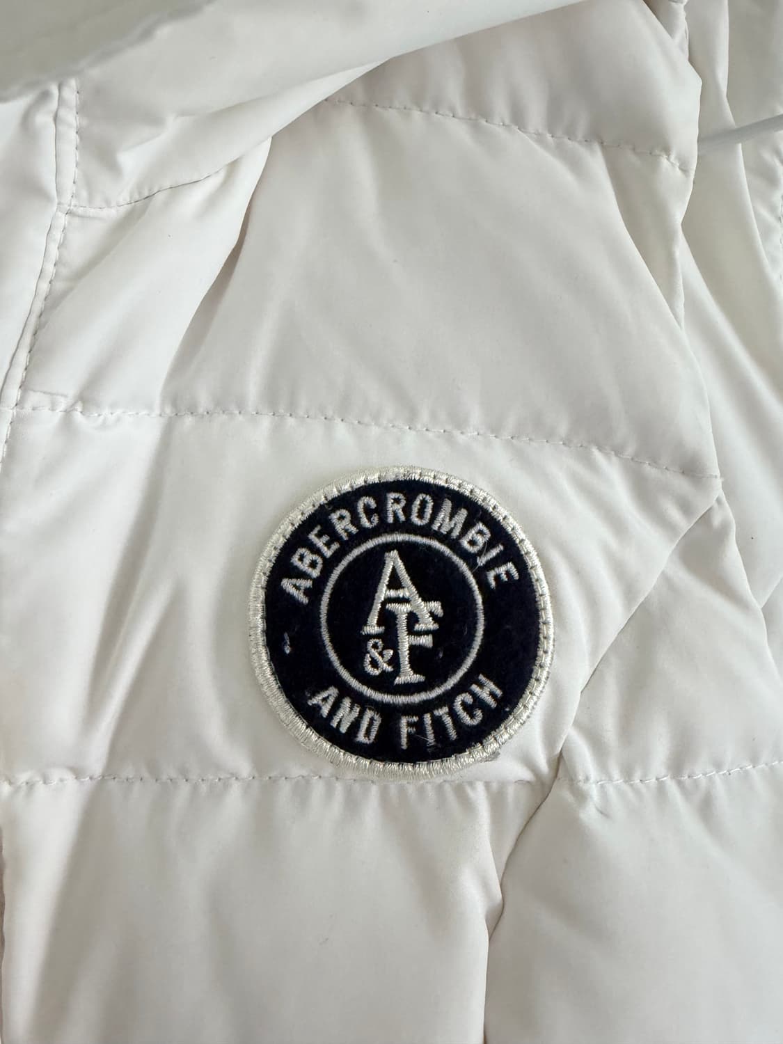 Abercrombie & Fitch 패딩 조끼 Puffer Vest 상품이미지2