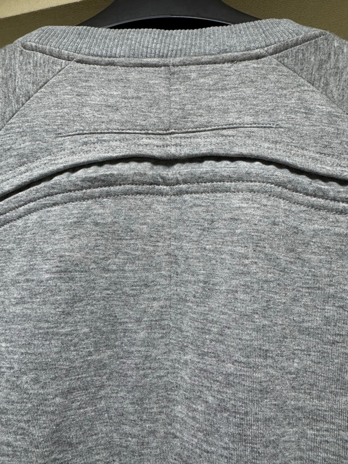 지방시 16SS 백슬릿 스웻셔츠 상품이미지4