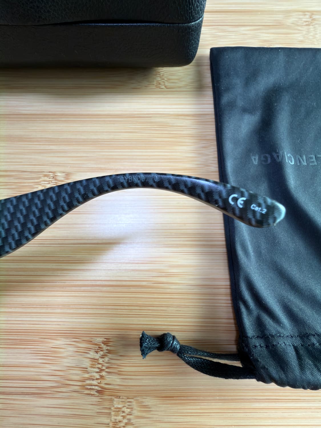 발렌시라가 오발 스위프트 카본 제품 상품이미지3