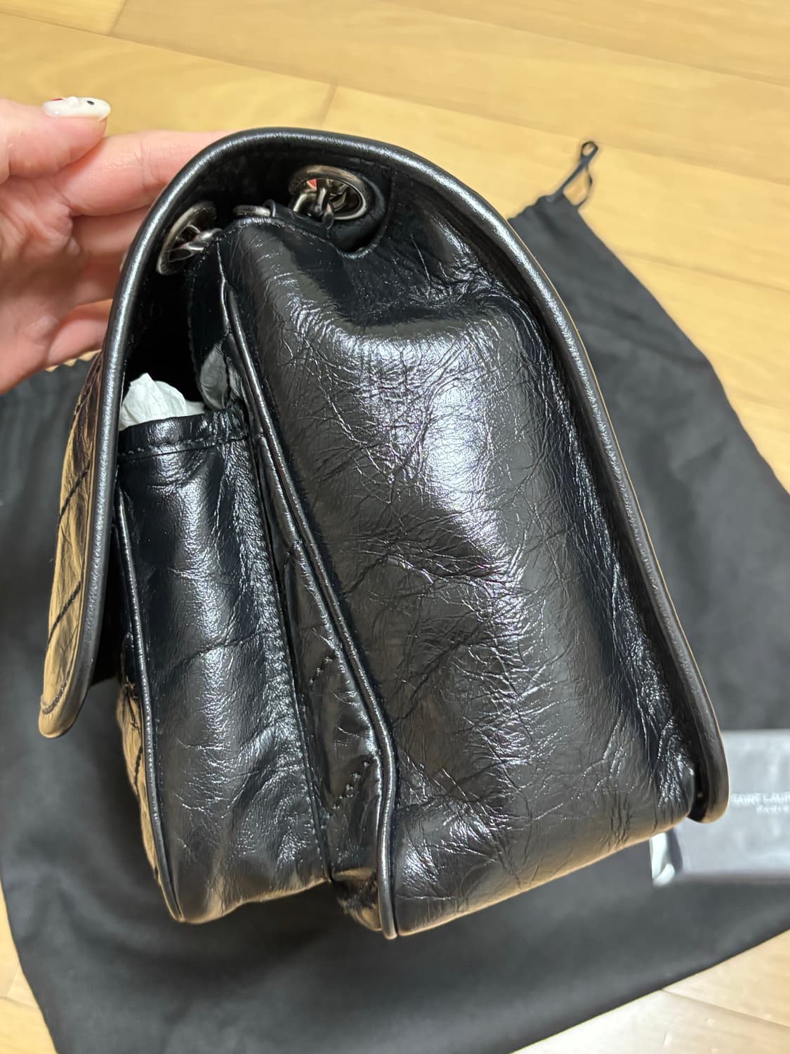 생로랑 니키백 미듐 블랙 상품이미지3