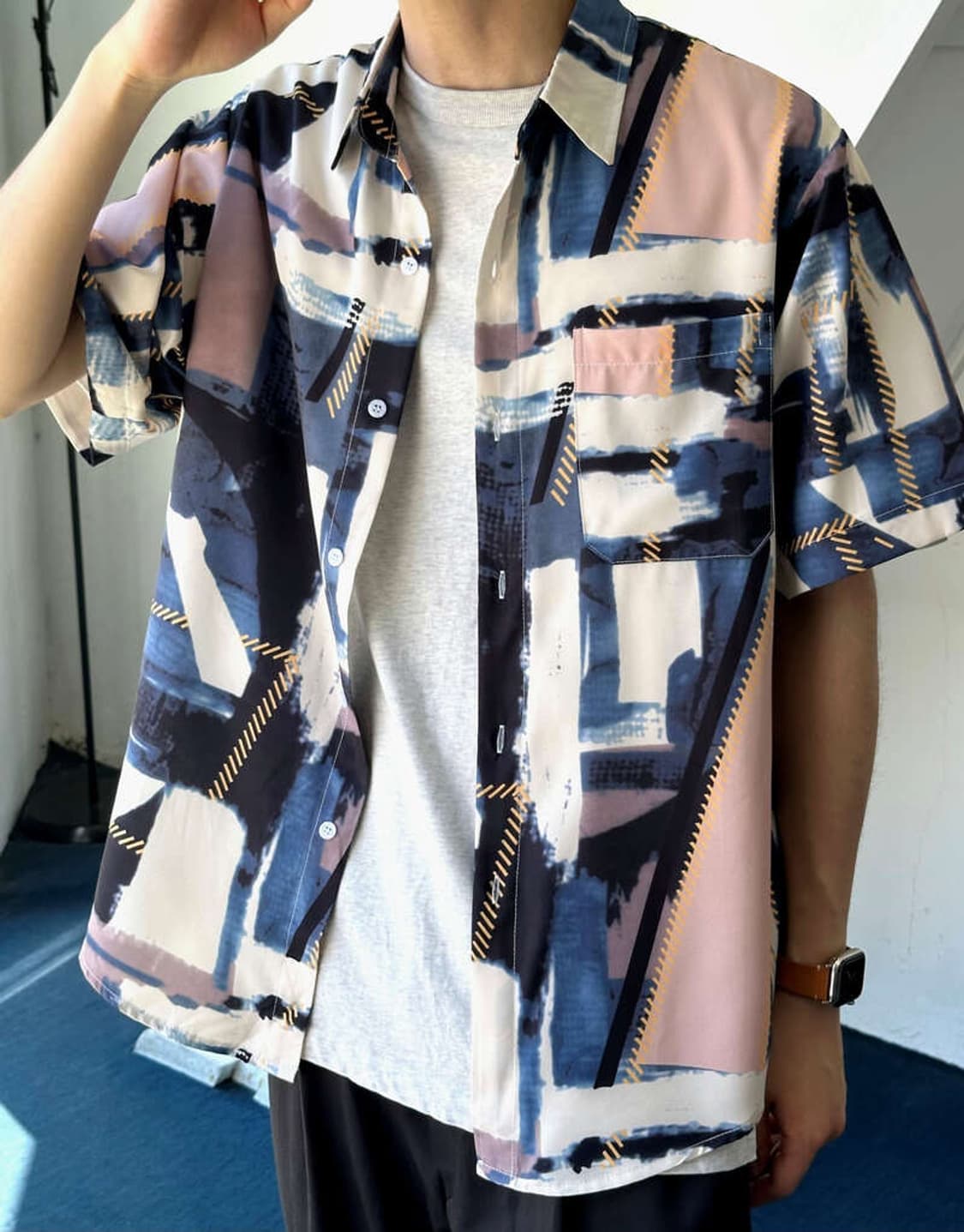 Irregularity patterned sheer shirt top 상품이미지1