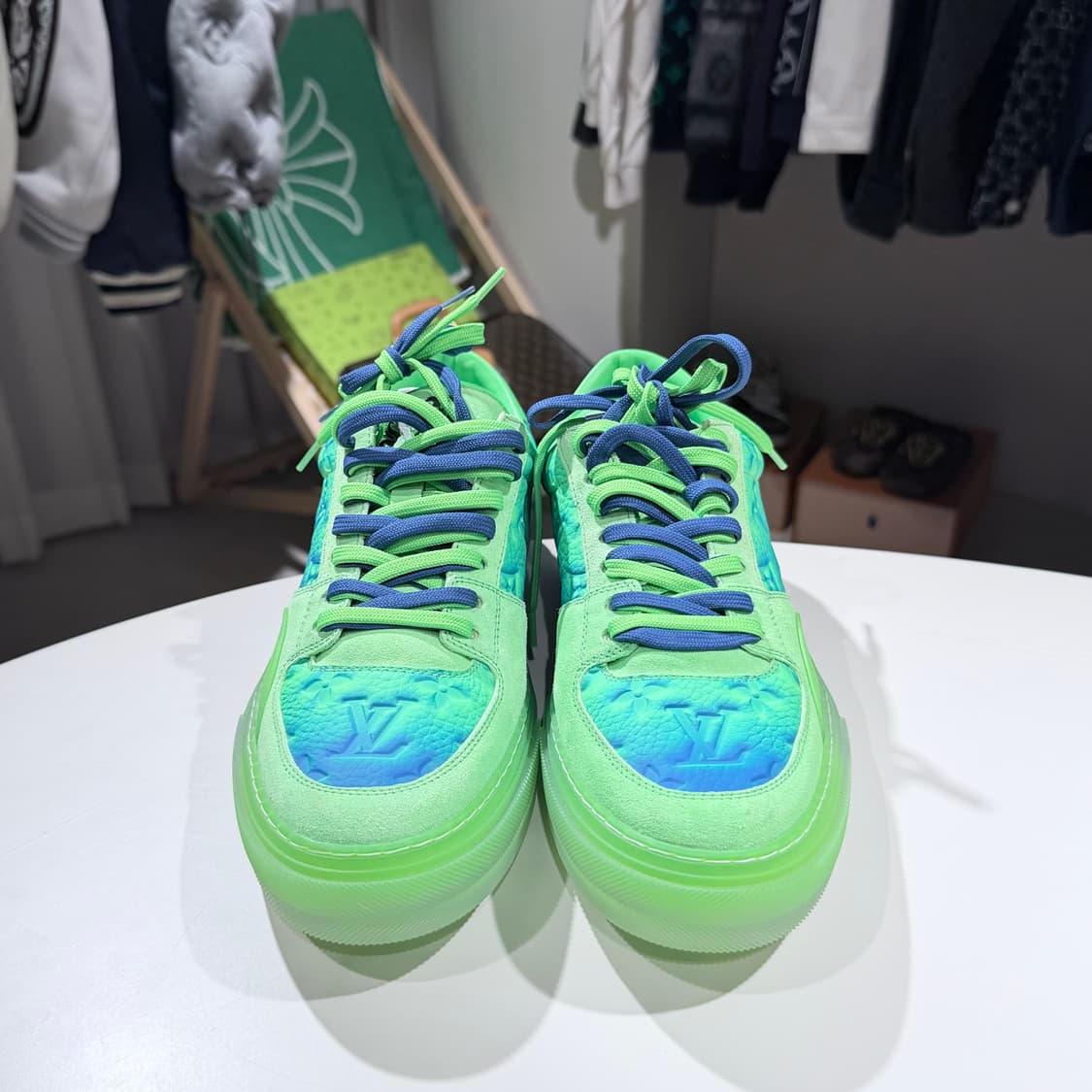 (A+/8) / 루이비통 LV 올리 리슐리외 스니커즈 네온 컬러 로즈 상품이미지3