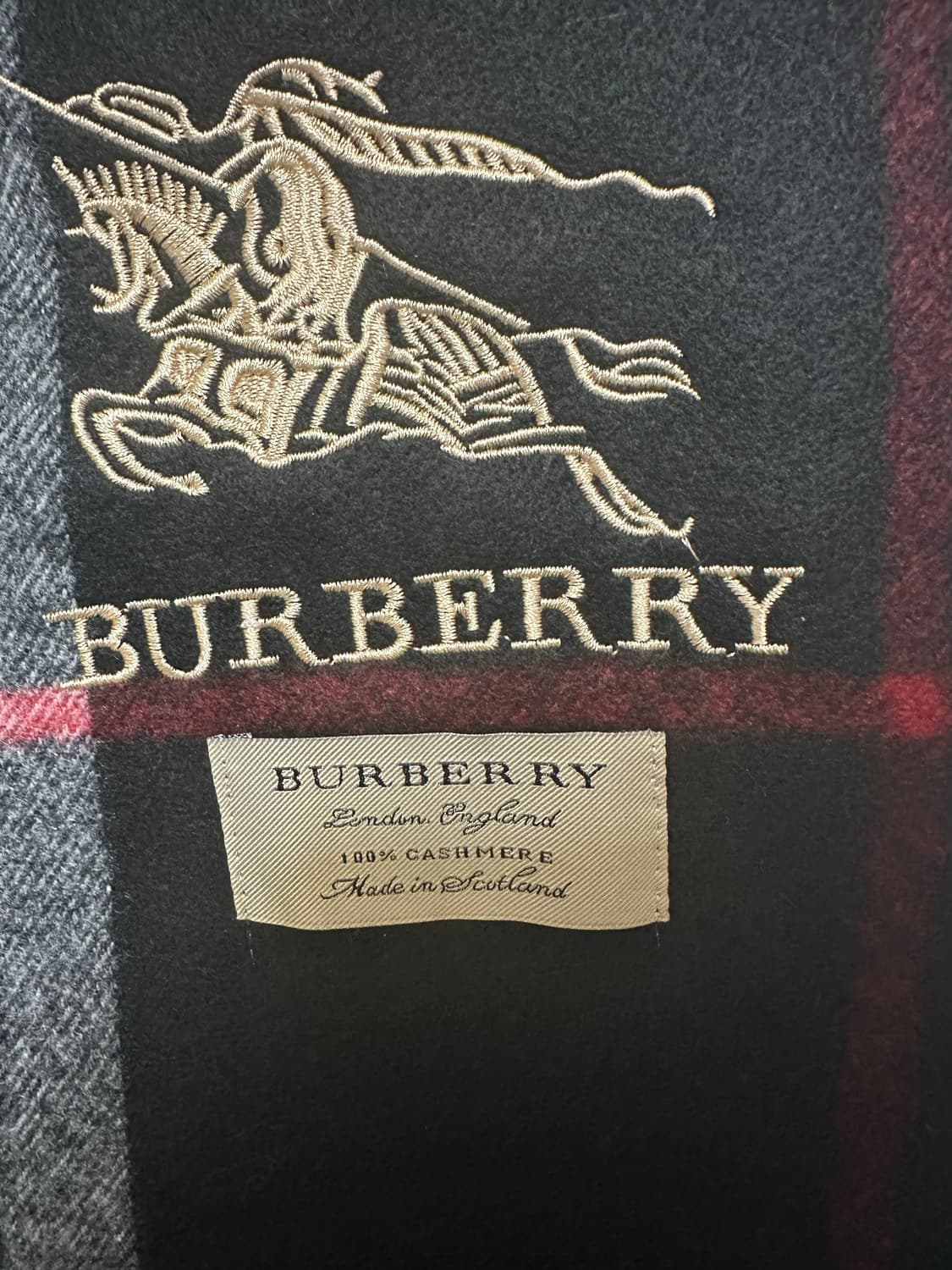 버버리 블랙 캐시미어 머플러 남여공용 상품이미지5