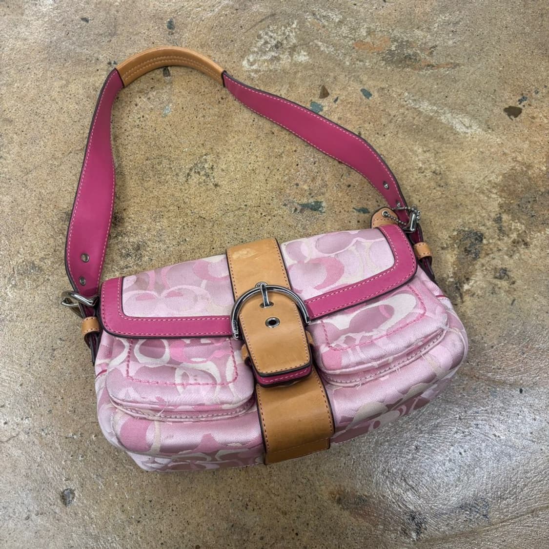 코치 핑크 C패턴 숄더백 가방  상품이미지1