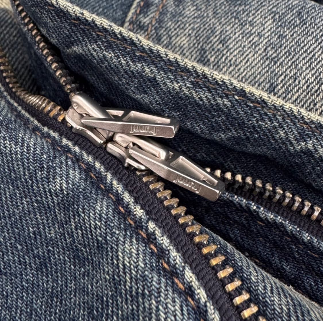 [46] 준지 남성 포켓 가먼트다잉 워싱 지퍼 데님 트러커 자켓 블루 상품이미지7