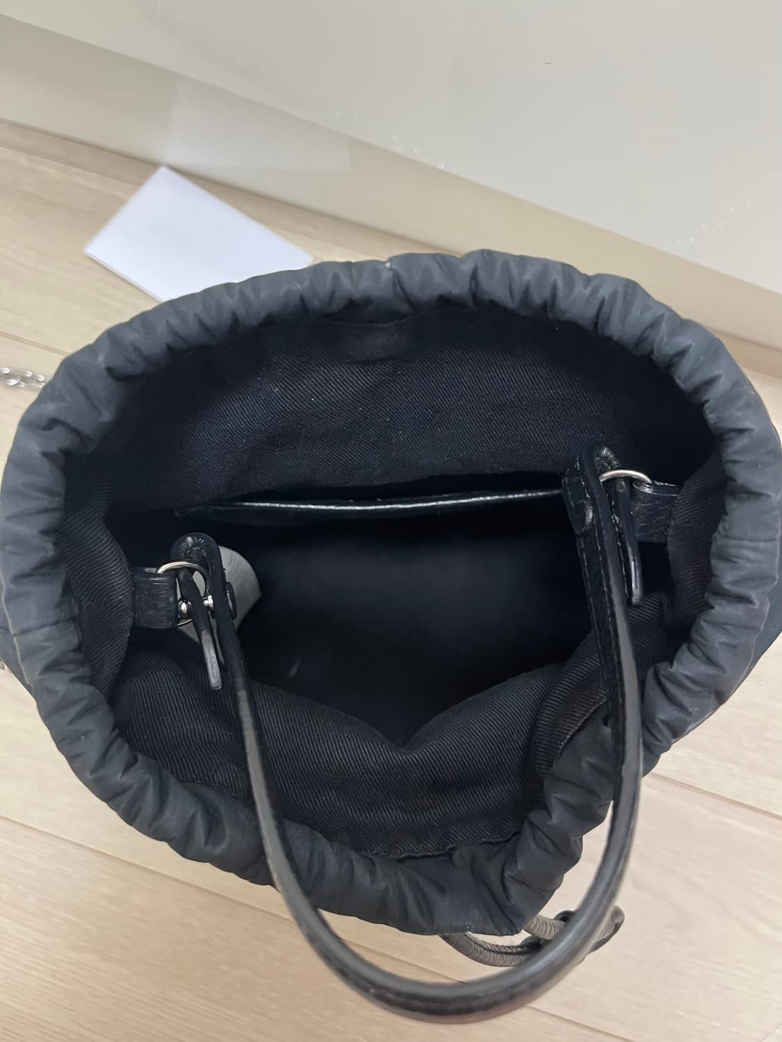 메종 마르지엘라 5AC 버킷백 블랙 상품이미지7