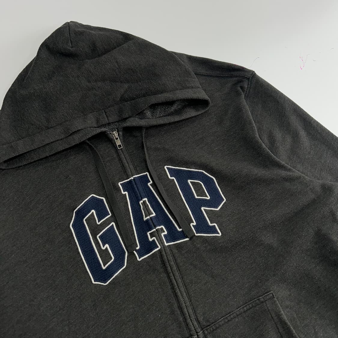 Gap 갭 네이비로고 차콜 기모 후드집업 상품이미지4