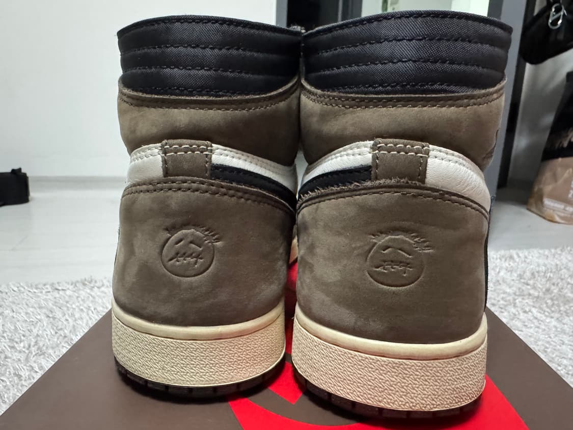 [270] 조던 1 x 트래비스 스캇 하이 OG 모카-나코탭 상품이미지7