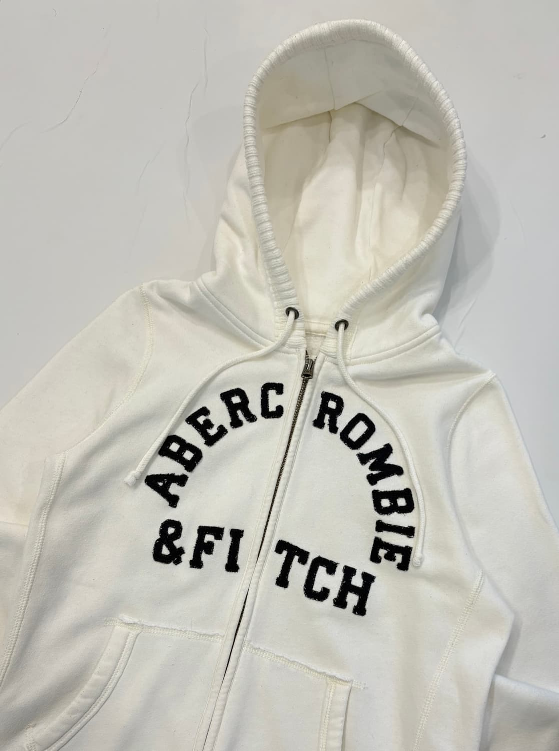 아베크롬비 화이트 후드 집업 상품이미지2