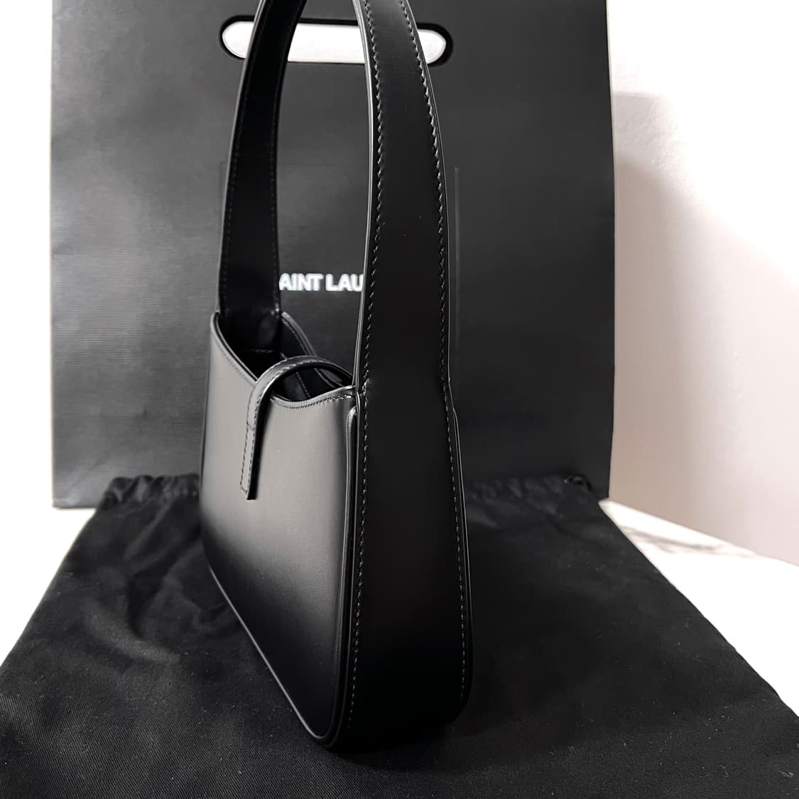 [S+급/정품] 생로랑 미니 호보백 le 5 a 7 가방 블랙 상품이미지5