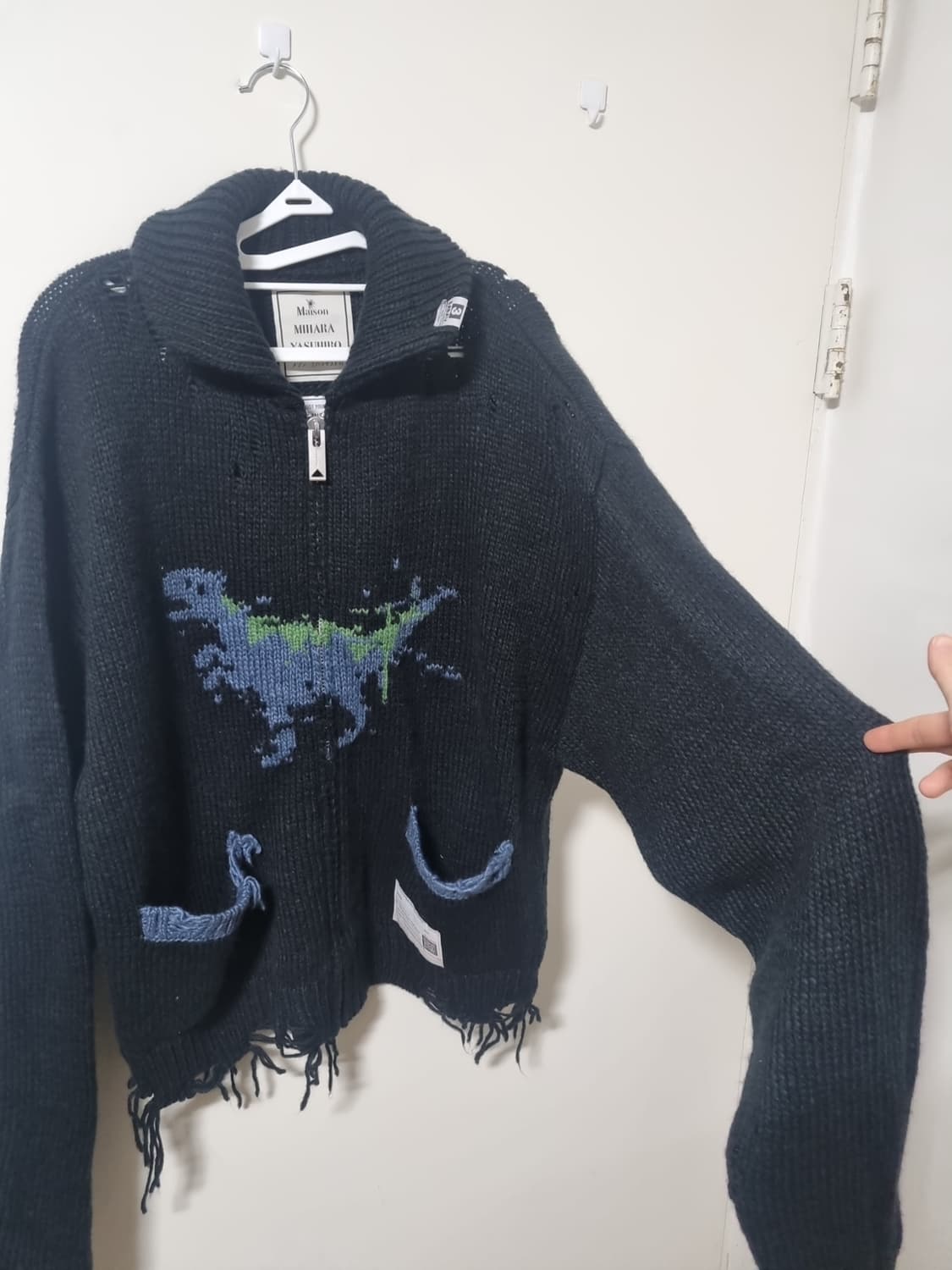 메종 미하라 야스히로 다이너소어 니트 가디건 블랙 상품이미지3