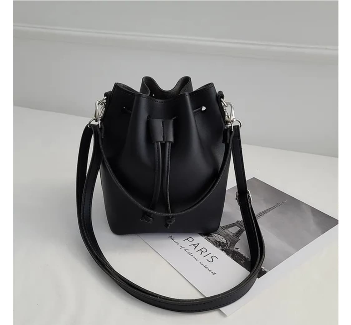 (새상품) 블랙 무광레더 복조리 버킷백 상품이미지1