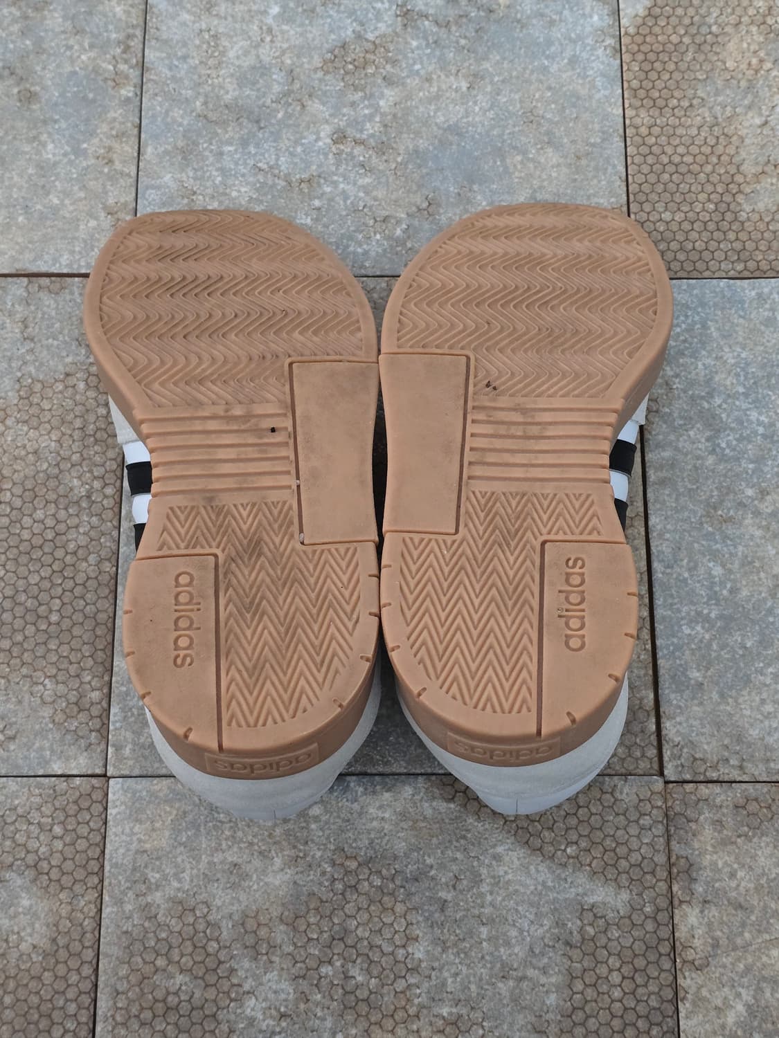 (220)아디다스 그리다스 로우  상품이미지10