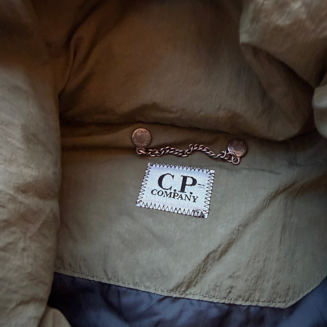 cp컴퍼니 고글 다운 베스트 상품이미지5