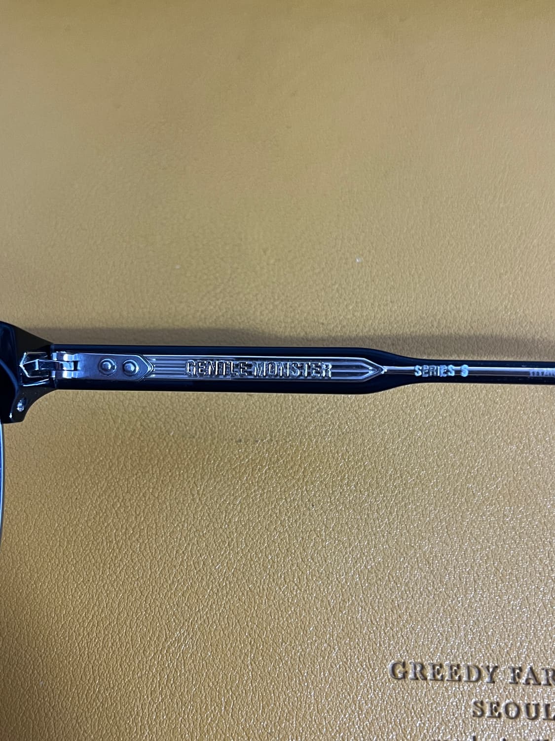 젠틀몬스터 로크 ROKE-01 싸게 팝니다. 상품이미지4