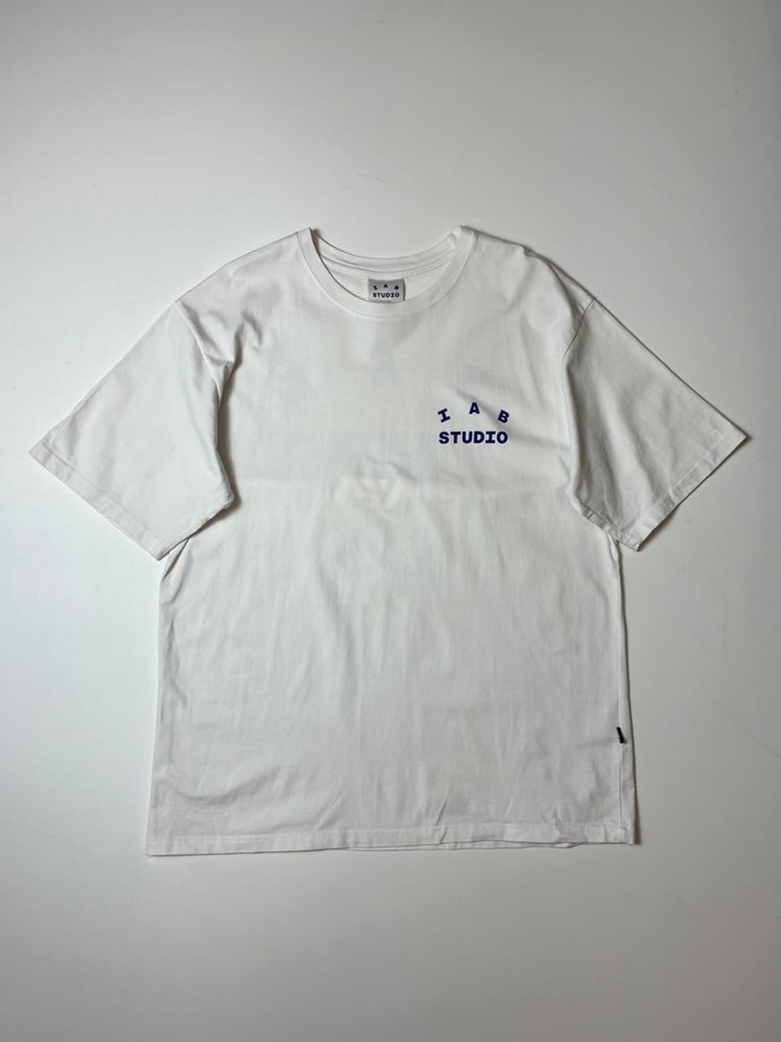 아이앱스튜디오 빅로고 오버핏 반팔 티셔츠 PN8575 상품이미지1