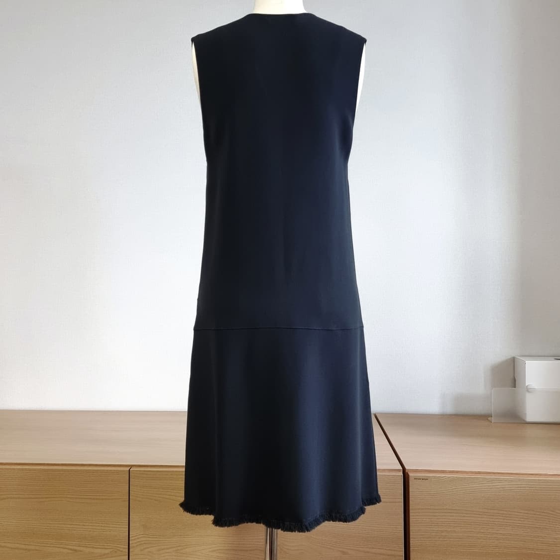 ROCHAS 로샤스 센터슬릿프릴 브이넥 슬리브리스 원피스 드레스 (55) 상품이미지4