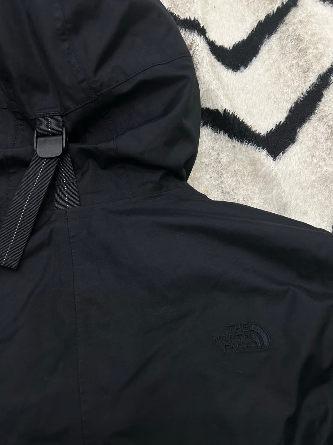 [여성L]노스페이스 550 후드 패딩/블랙 상품이미지4