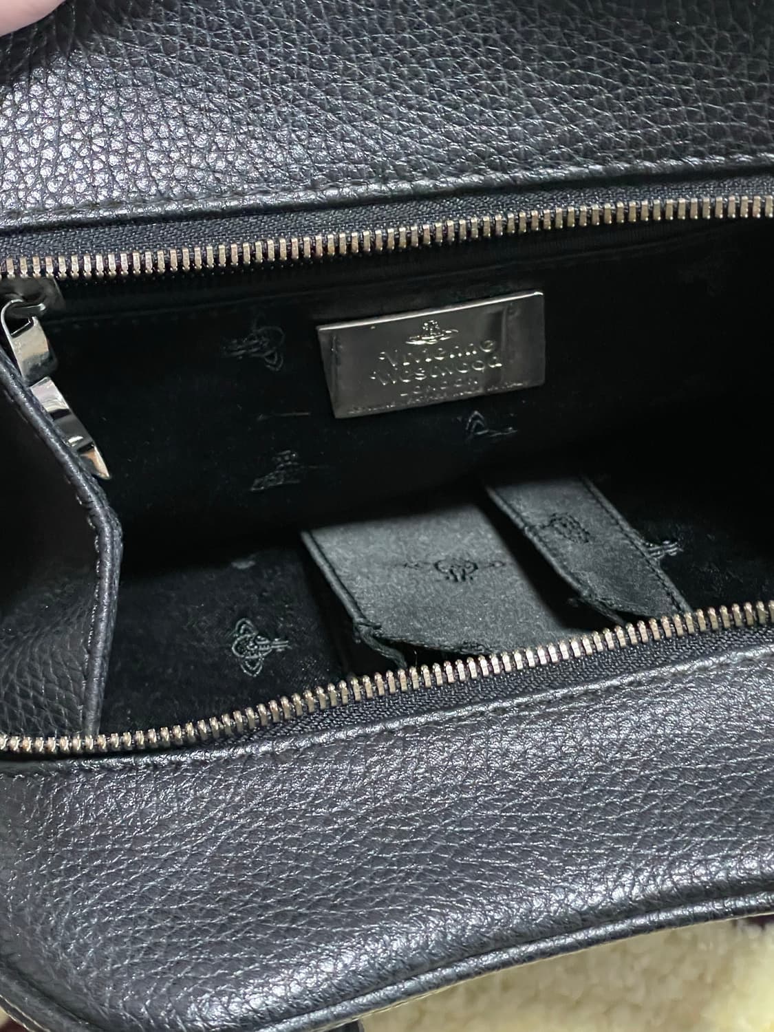 비비안웨스트우드 숄더백 판매 상품이미지5