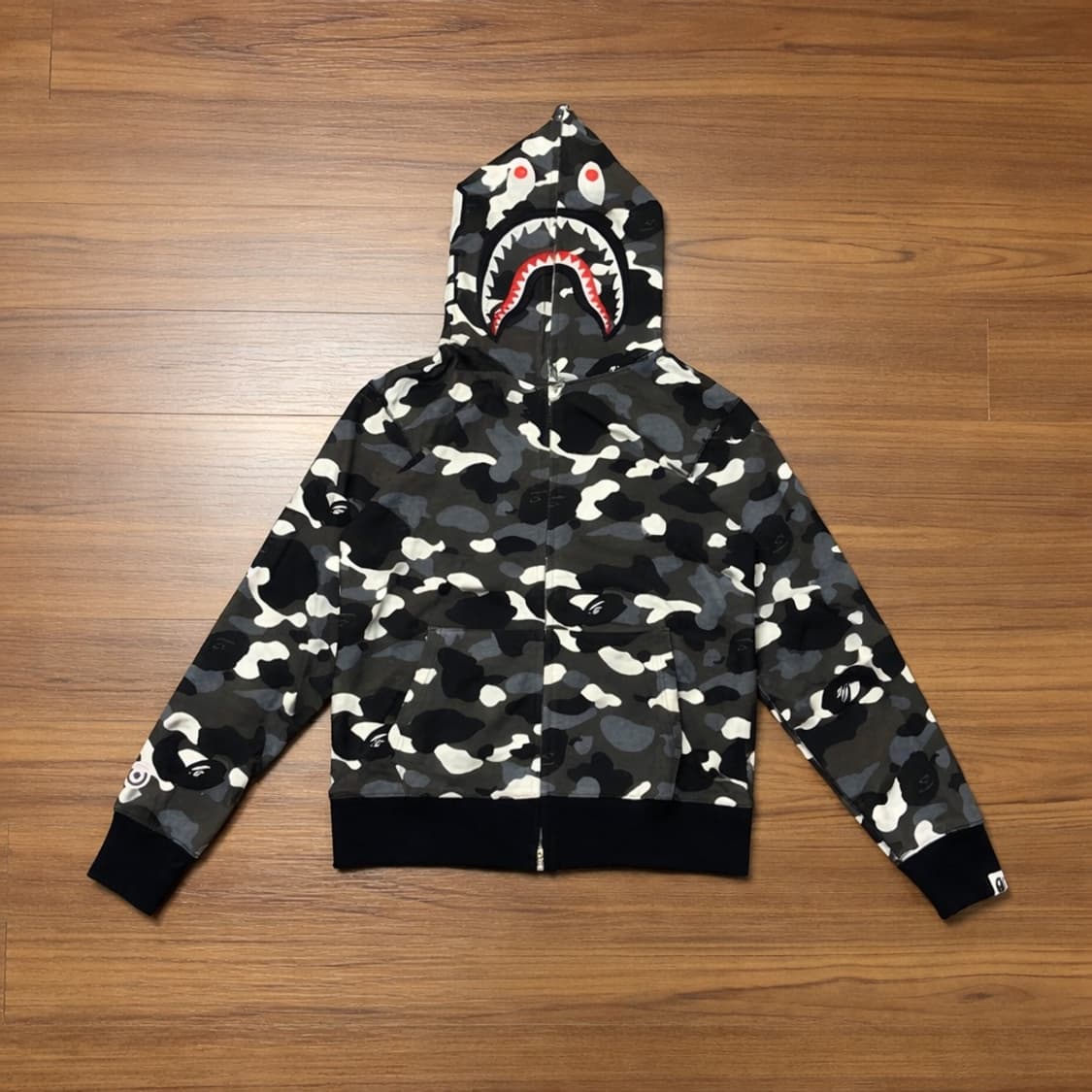 베이프 시티카모 샤크후드 새상품 상품이미지1