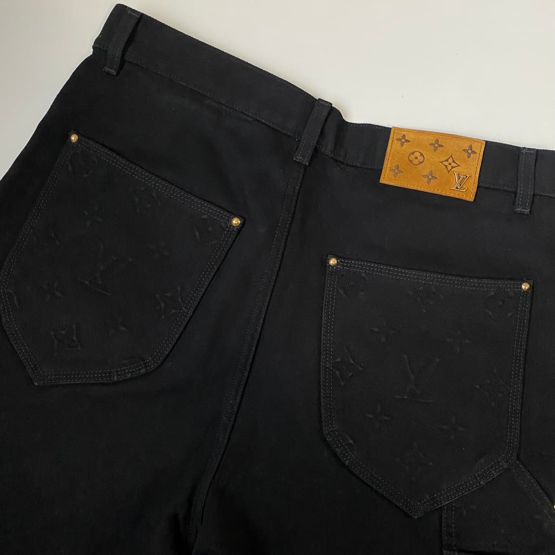 [32] 루이비통 모노그램 더블니 카펜터 팬츠 블랙 상품이미지8