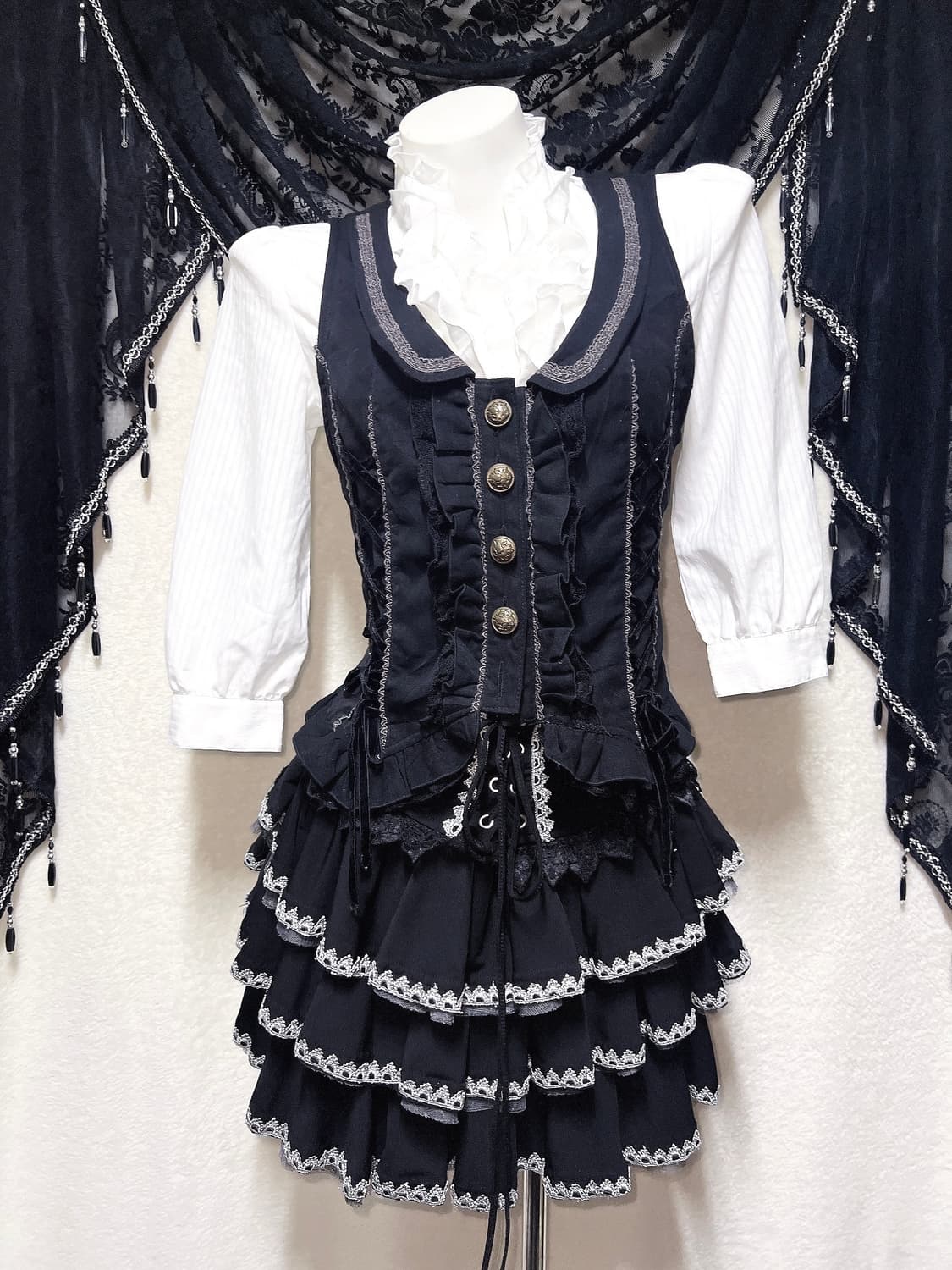 공겜여주 로맨틱고딕 갸루 화이트 프릴러플 블라우스 로걀탑 핀터 대장 일브 상품이미지3