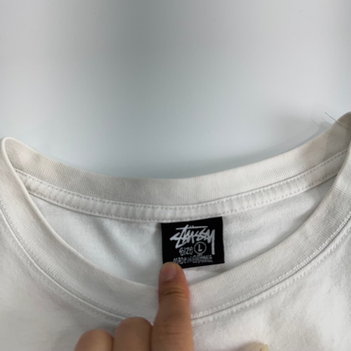 Stussy 스투시 백 로고 화이트 반팔 상품이미지6