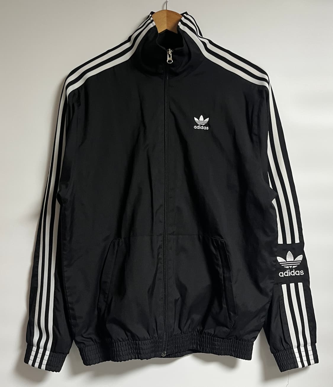 공용 아디다스 락업 바람막이 윈드브레이커 M 상품이미지1