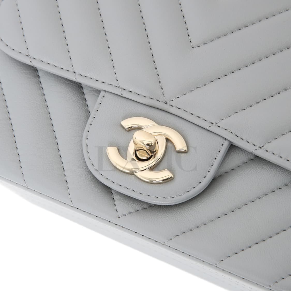 샤넬 쁘띠삭 쉐브론 미니크로스 램스킨 미니백 A35200 상품이미지8