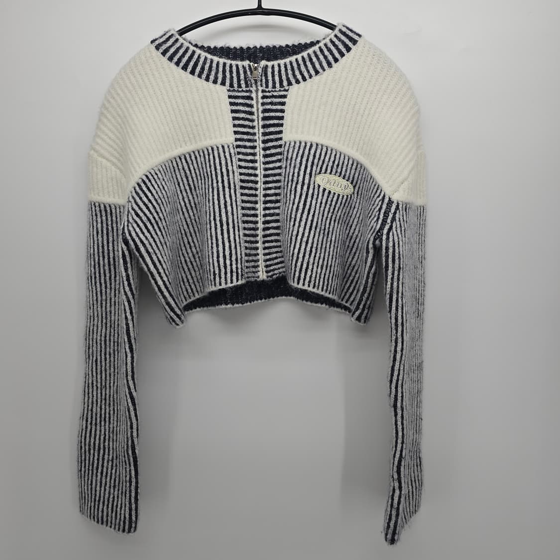 ordinary holiday 크롭 니트 집업 상품이미지2