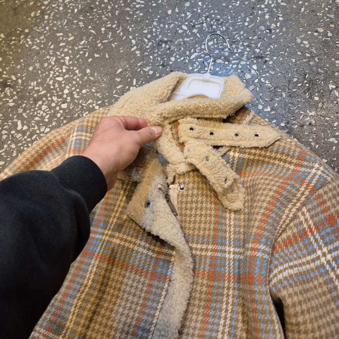 여성-FREE 하운드체크 양털자켓  상품이미지4