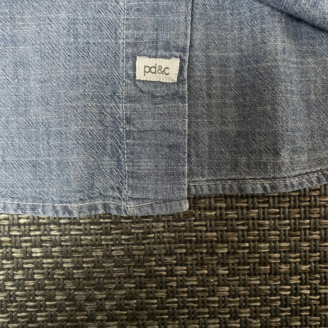 PD&C 투포켓 코튼 연청 샴브레이 데님 셔츠 상품이미지4