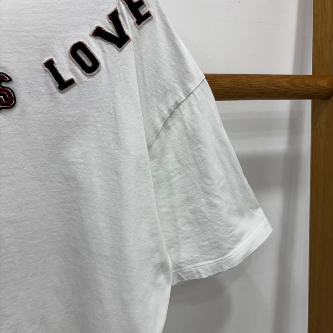 Sandro HERE COMES LOVE 반팔티 상품이미지5