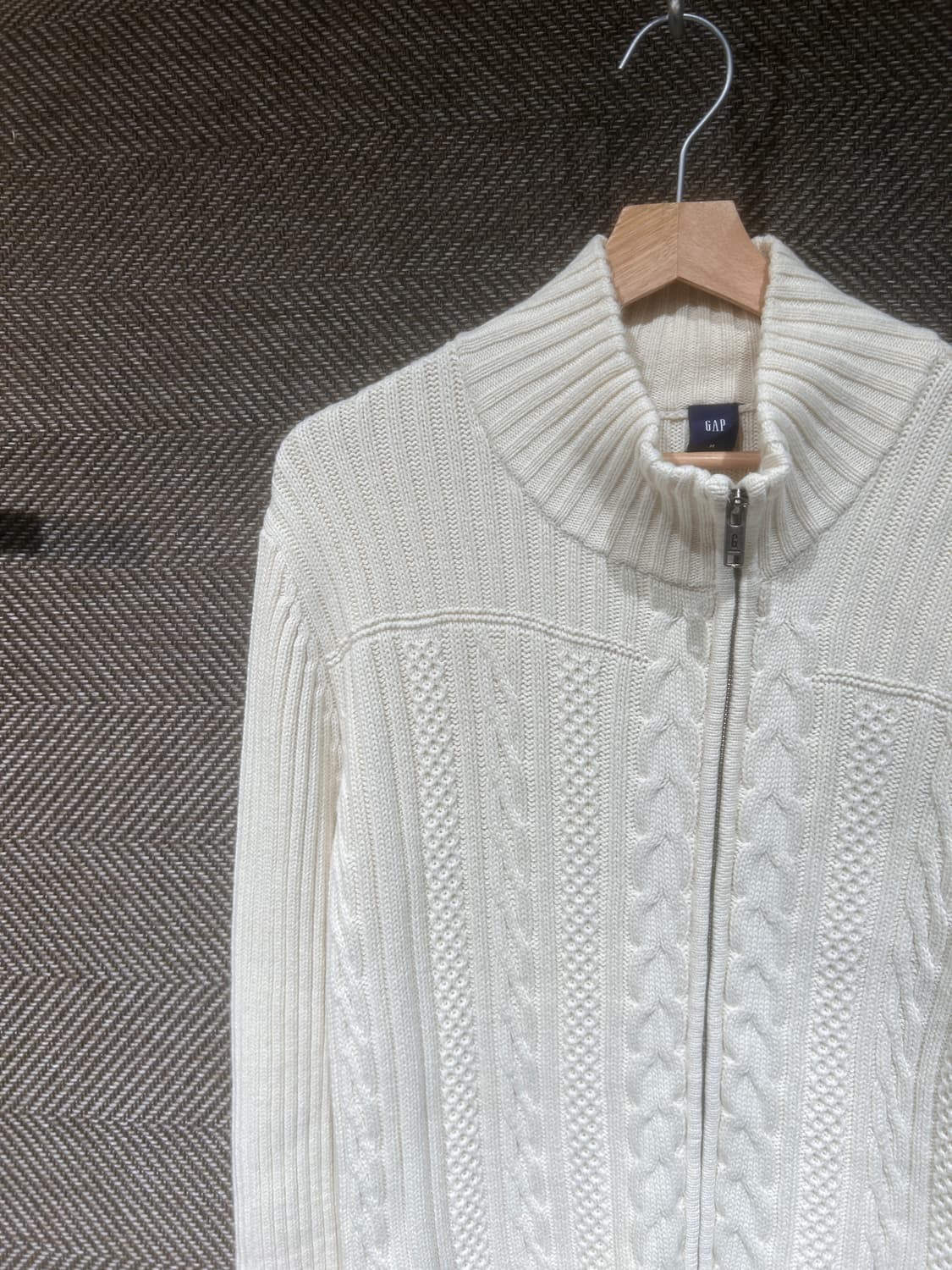 올드갭 언발란스 패턴 니트집업 상품이미지2