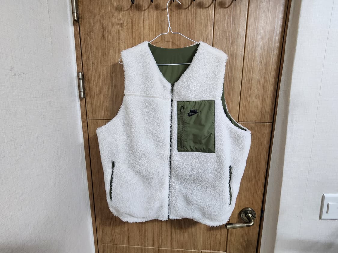 (XL)나이키 클럽 리버서블 뽀글이 플리스 베스트 조끼 상품이미지1