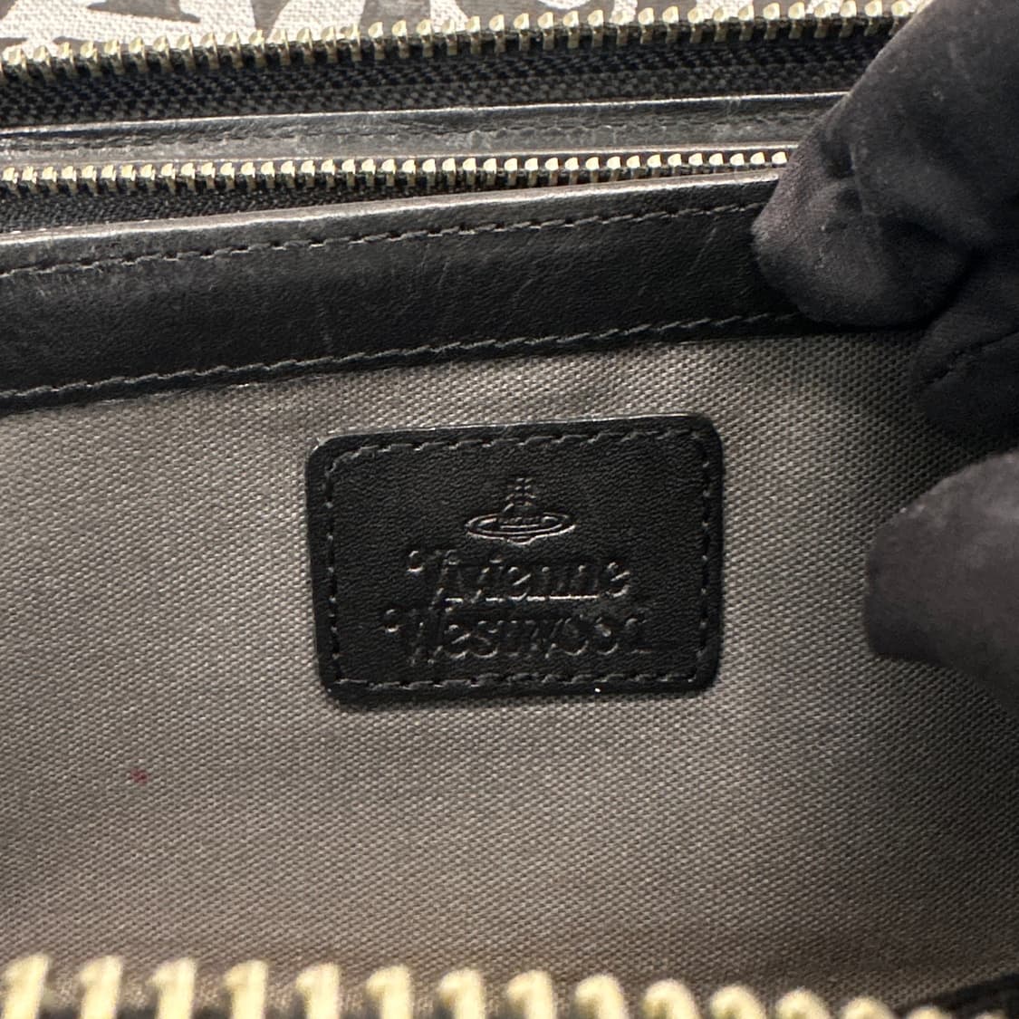 비비안웨스트우드 오브 엠보싱 가죽 장지갑 상품이미지5