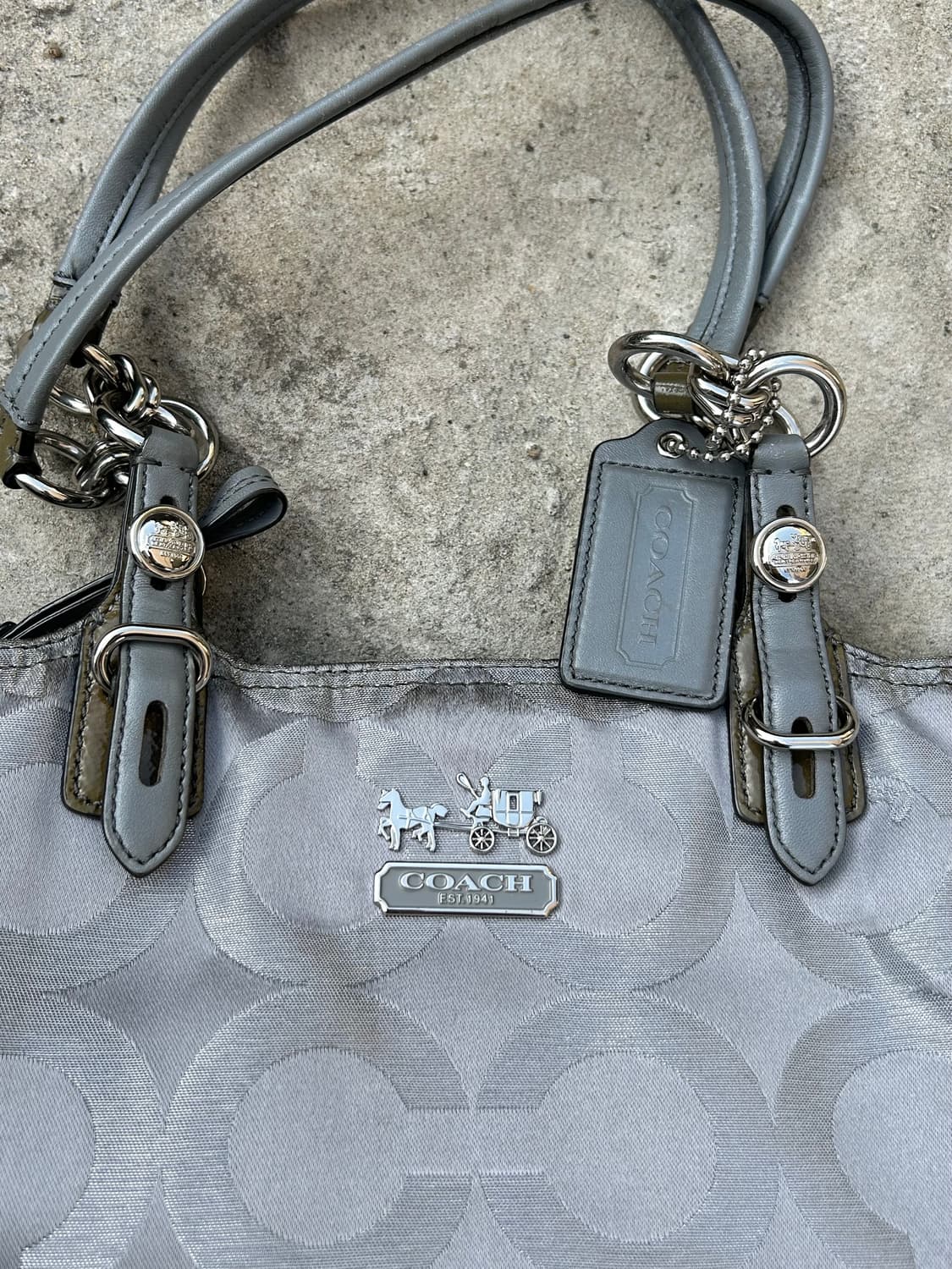 코치 실버 토트백 상품이미지3