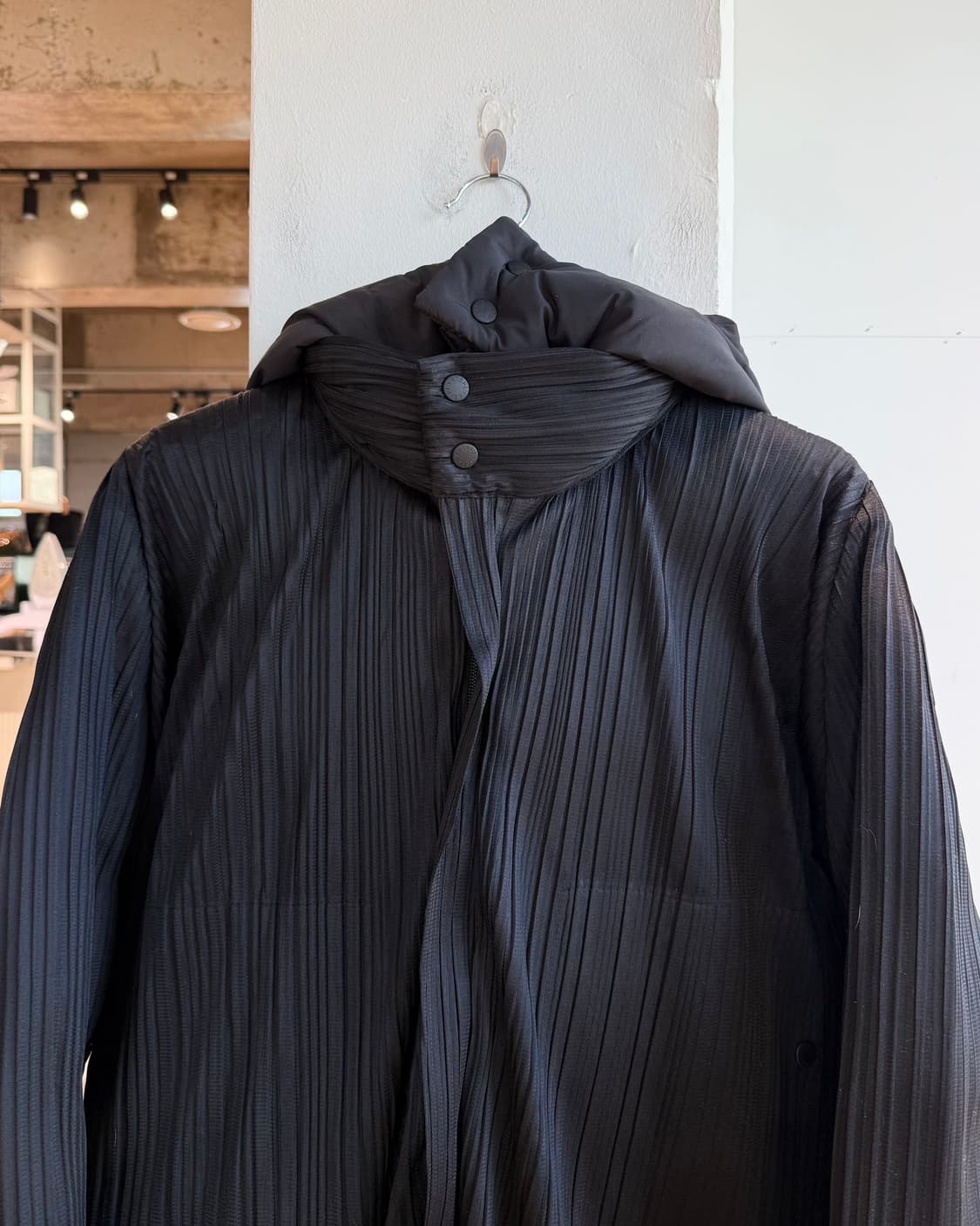 플리츠 플리즈 블랙 리버시블 다운 패딩 점퍼  상품이미지3