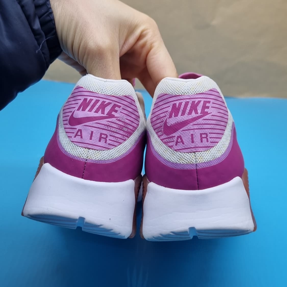 나이키 에어맥스90 울트라 운동화 235 상품이미지4