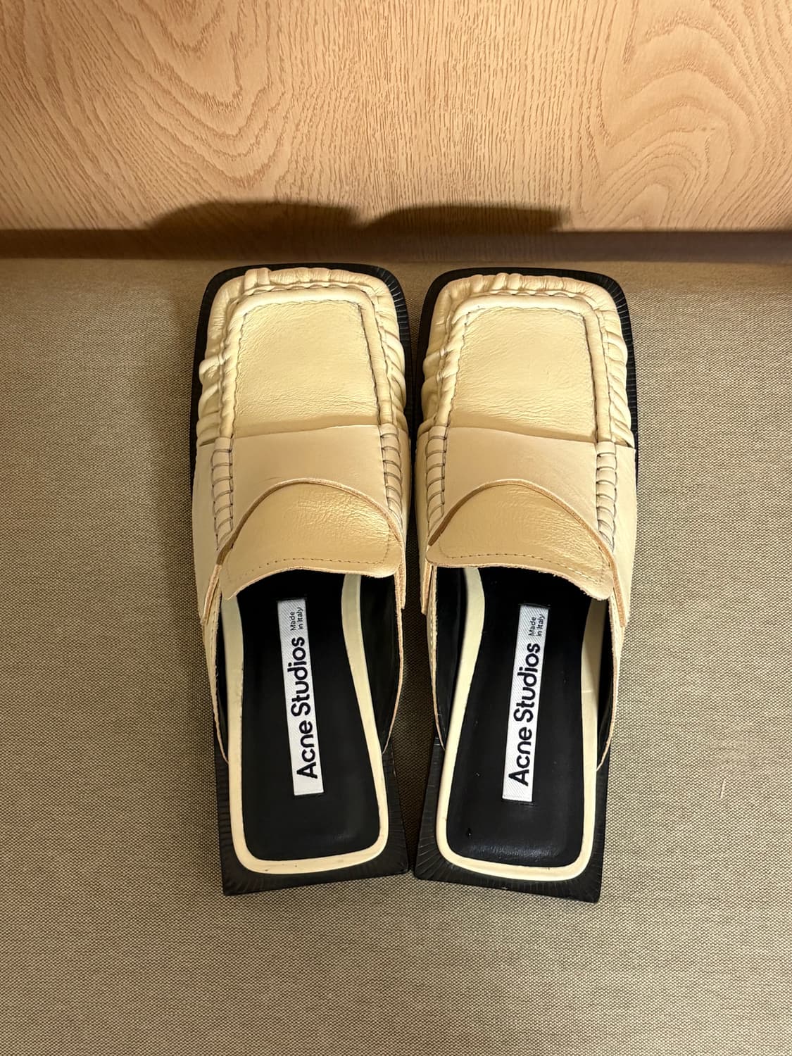 아크네 스튜디오 로퍼 뮬 상품이미지1