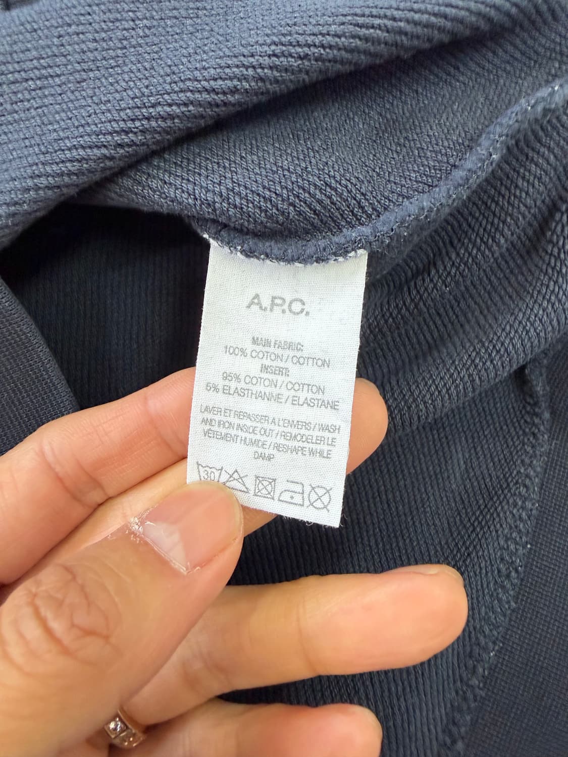 정품) APC 아페쎄 네이비 로고 남성 맨투맨 S 상품이미지6