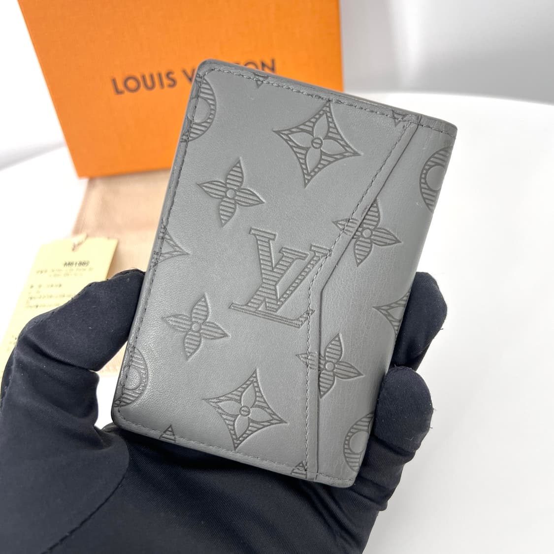 루이비통 모노그램 쉐도우 오거나이저 카드지갑 그레이 (M81382) 상품이미지3
