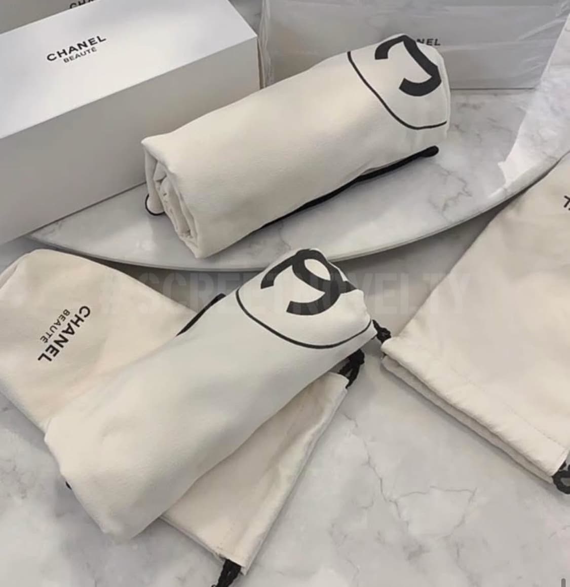 샤넬뷰티 겨울 기프트 블랭킷 무릎담요 여행담요 상품이미지1