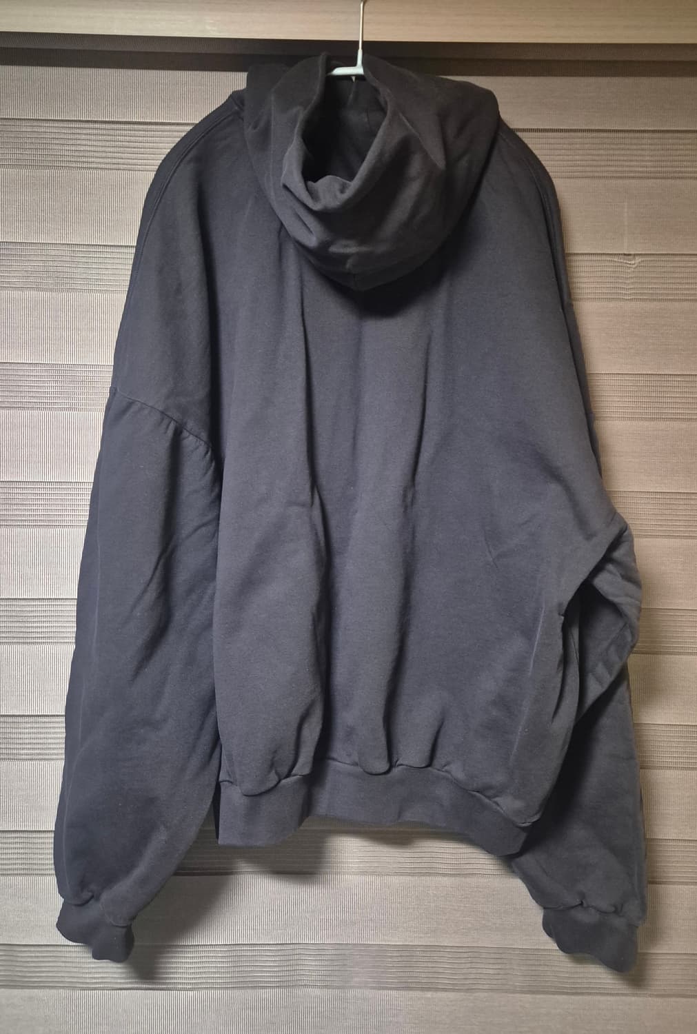 [2]발렌시아가 샘플 스티커 오버사이즈 후드 상품이미지3