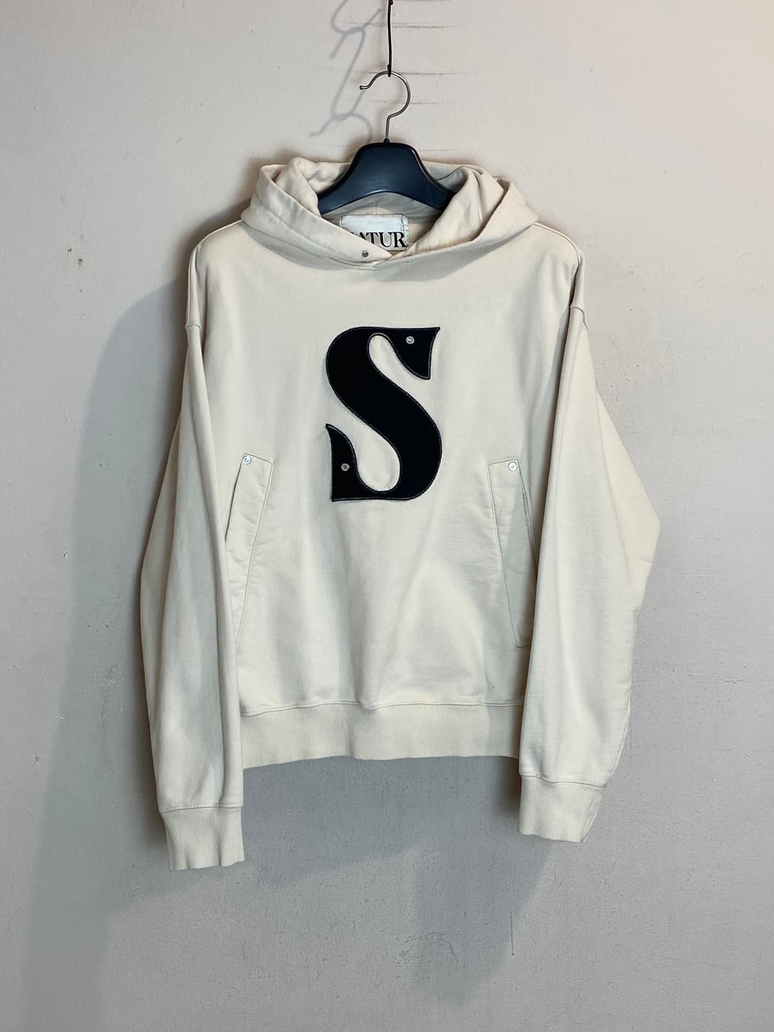 세터 로고 패치 후드 스웻셔츠 상품이미지1