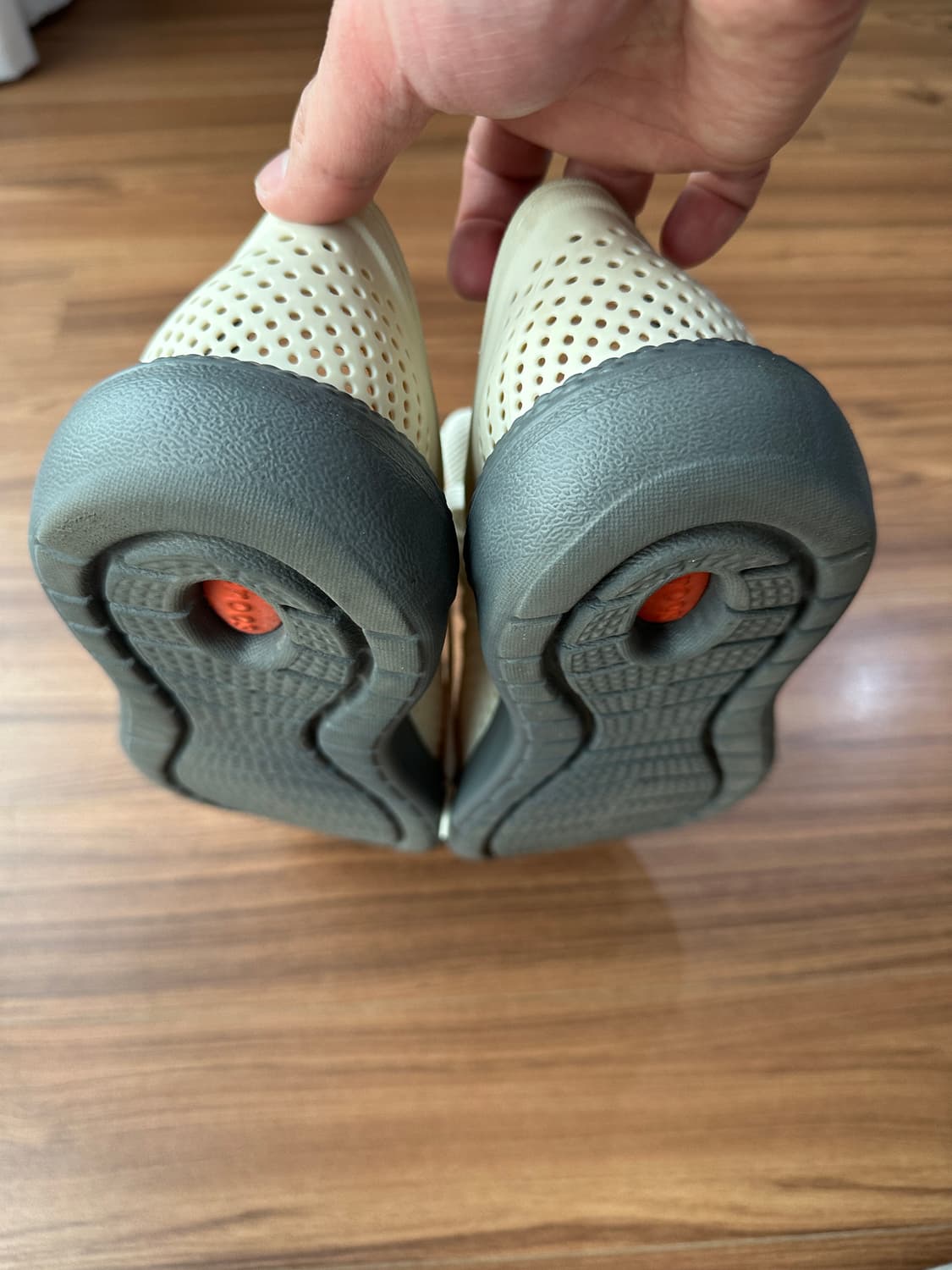 280 크록스 라이트라이드 페이서 맨 화이트 상품이미지8