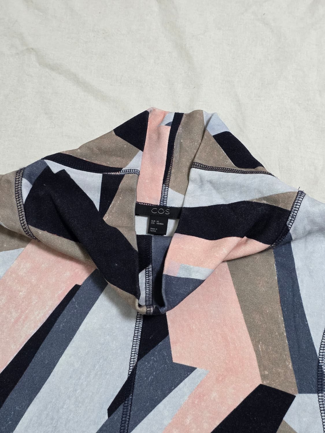 COS 코스 패턴 슬림핏 폴라 롱슬리브 상품이미지2