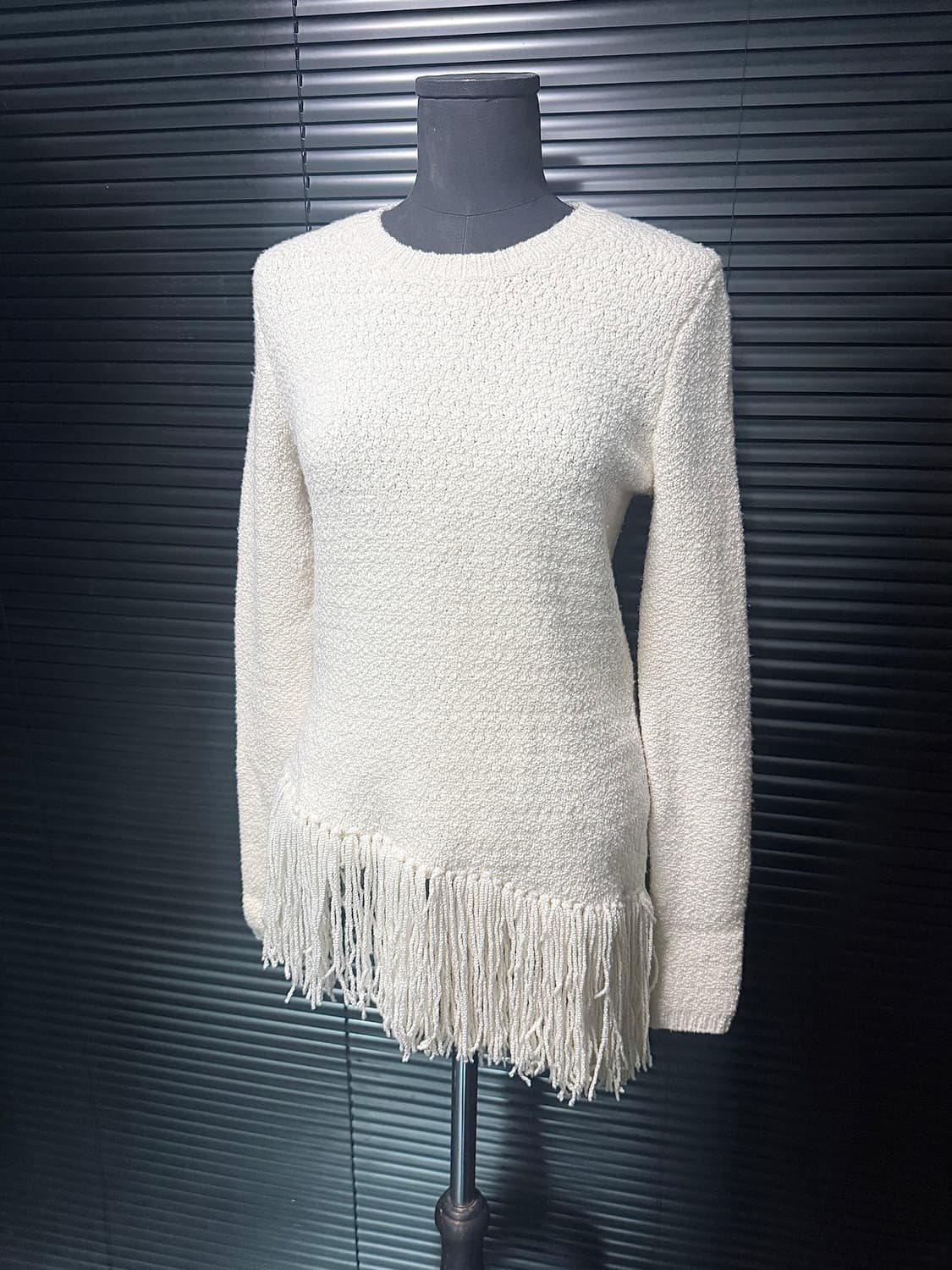 Theory 띠어리 아이보리 웨스턴 프린지 테슬 사선 메리노 울 S 90 상품이미지1